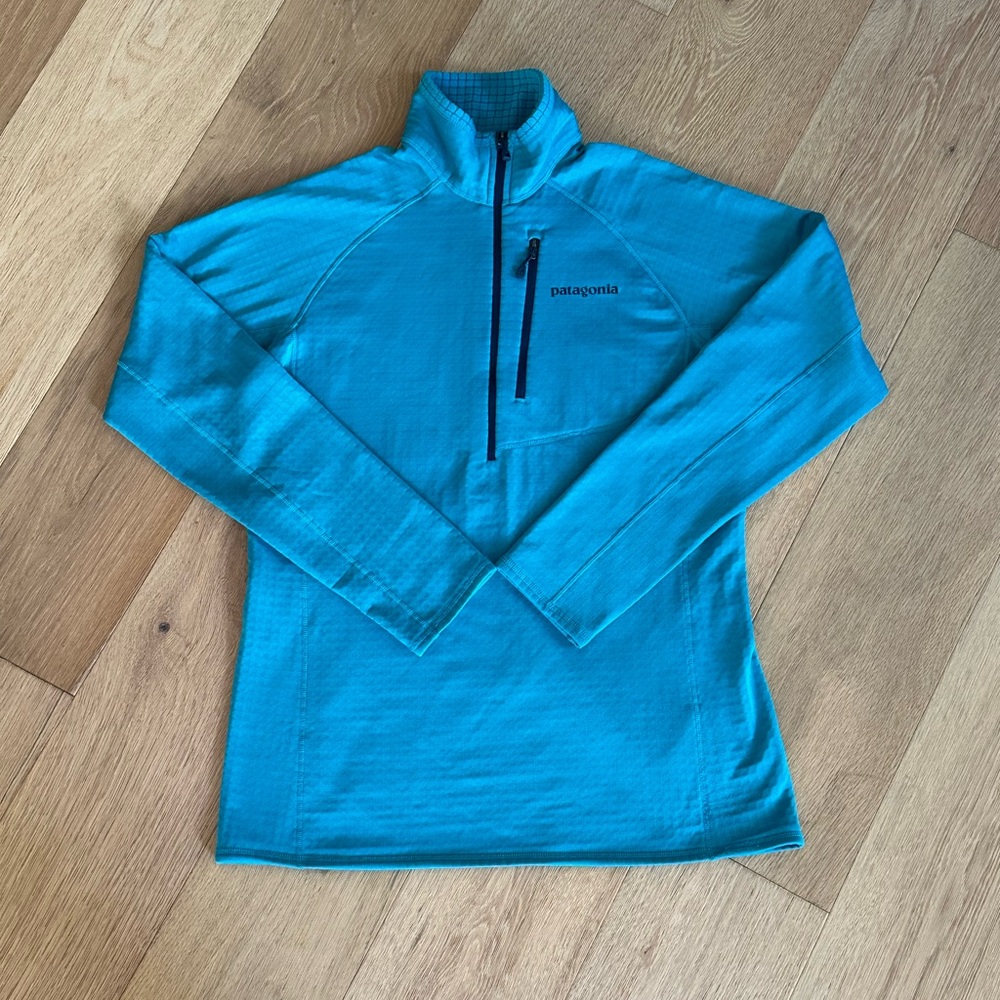 Patagonia women’s R1 Fleece Vibrant Blue Half-Zip Size Medium